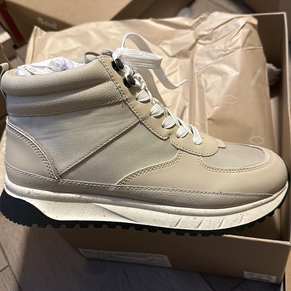 Madewell The Sneaker Boot in Washed Nubuck - Picture 4 of 5